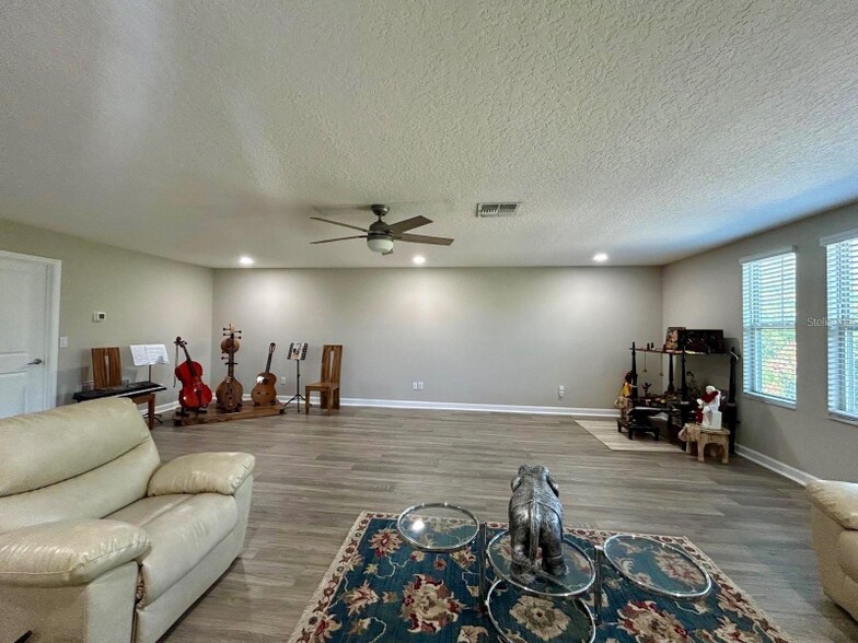 Building Photo - 6244 English Hollow Rd