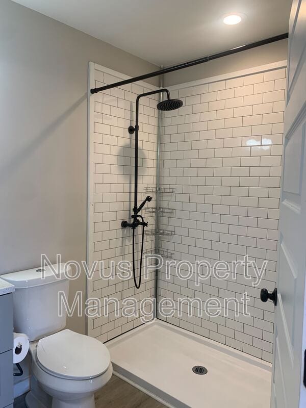Building Photo - 158 Crest Pointe