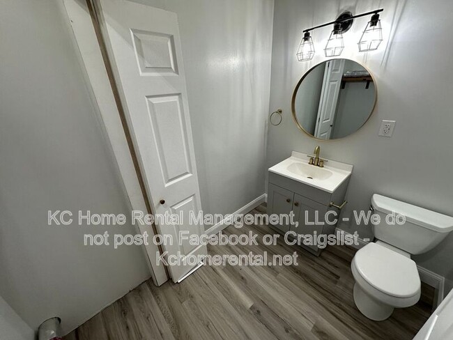 Building Photo - 5016 Norwood Ave