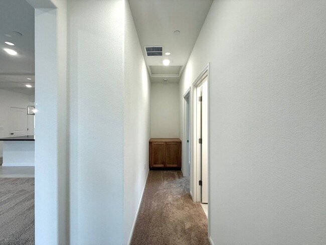 Building Photo - Brand New 4 Bedroom Home