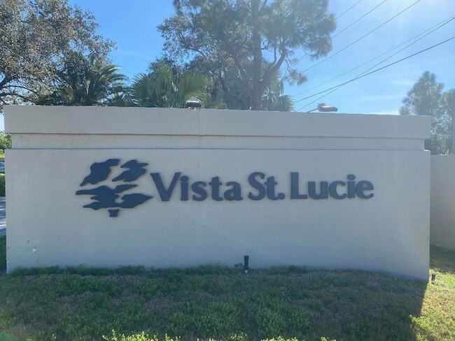 Building Photo - 26 Lake Vista Trail