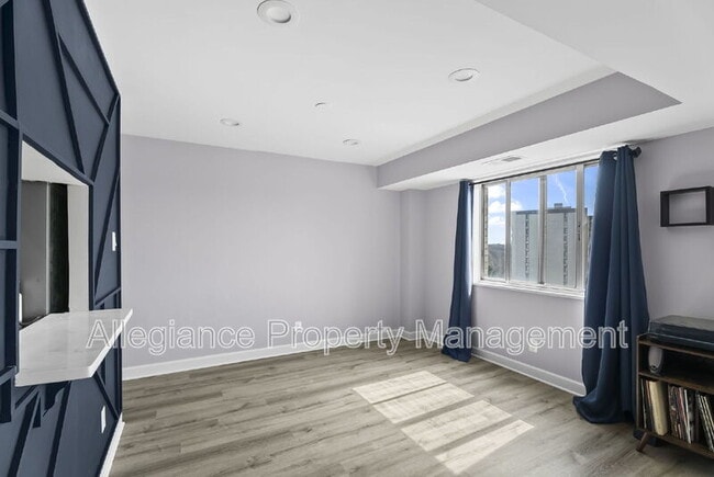 Building Photo - 5340 Holmes Run Pkwy