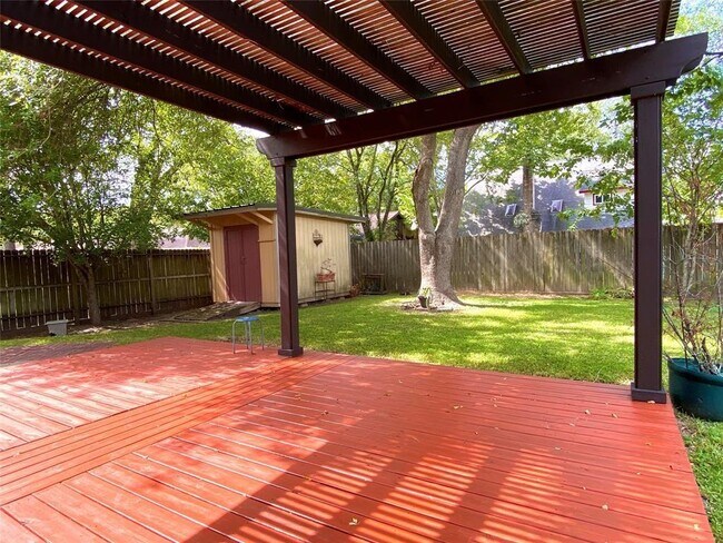 Building Photo - 747 Seamaster Dr