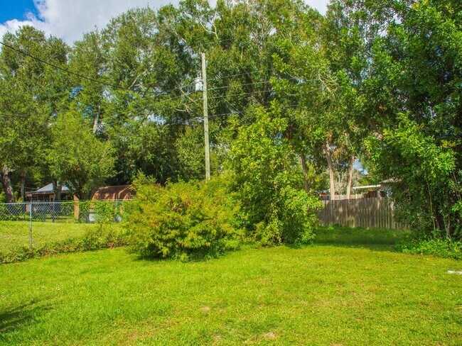 Building Photo - 7502 Pacific Ave