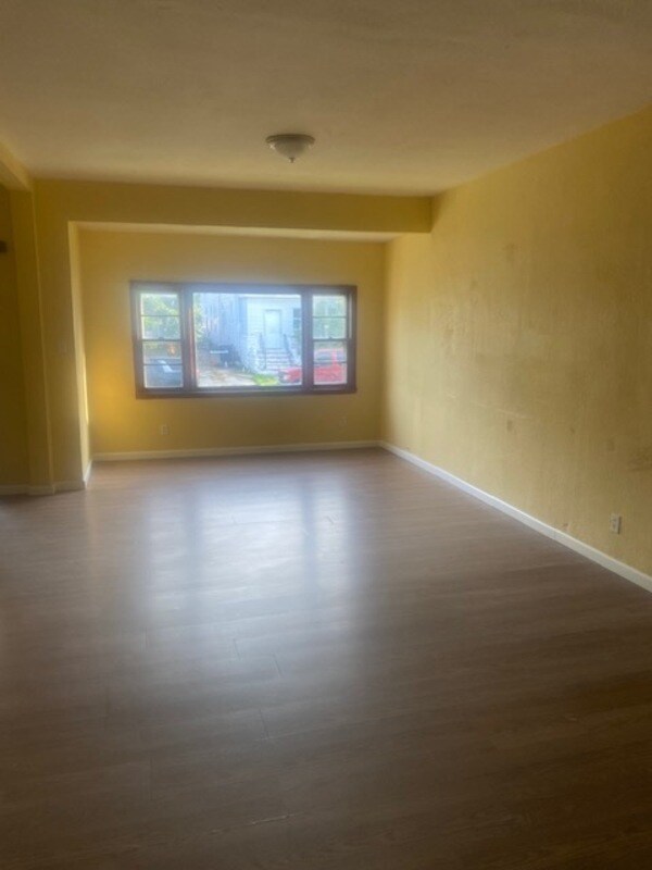 Building Photo - 1023 E Lovejoy St