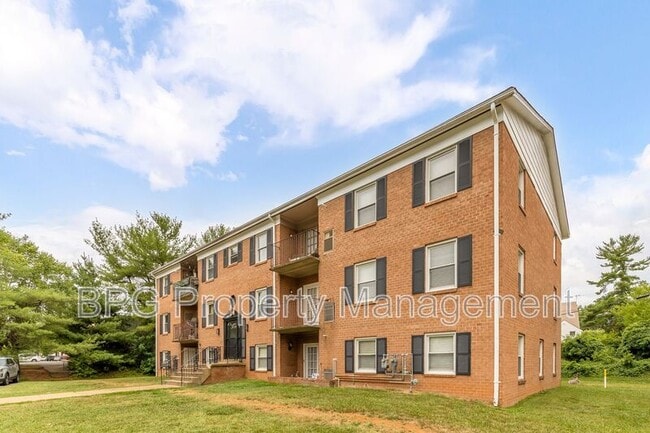 Building Photo - Fauquier Apartments