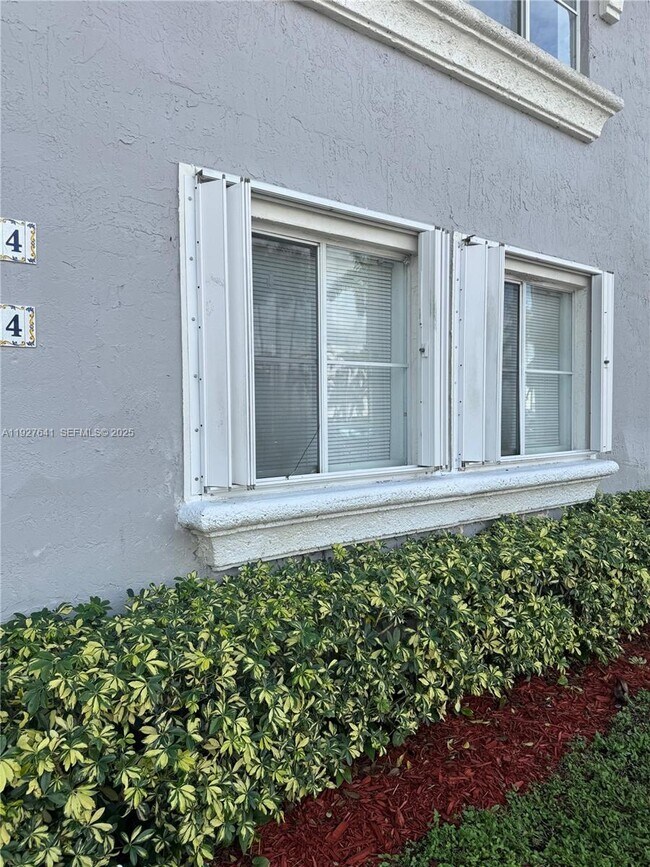 Building Photo - 4708 NW 114th Ave