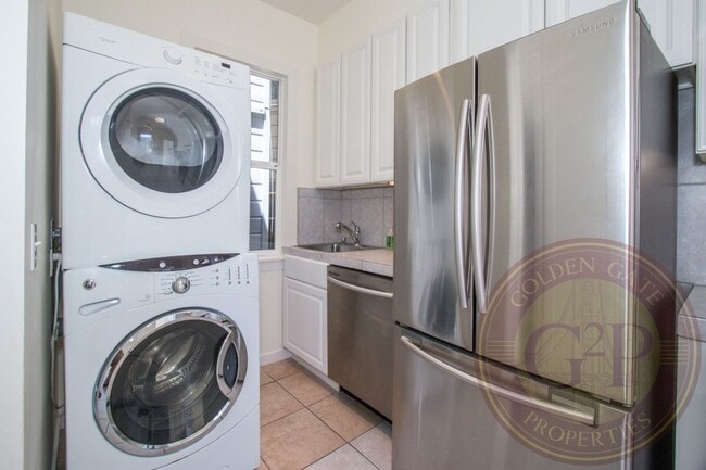 Building Photo - Russian Hill - 3 BR, 1 BA Condo 1,125 Sq. ...