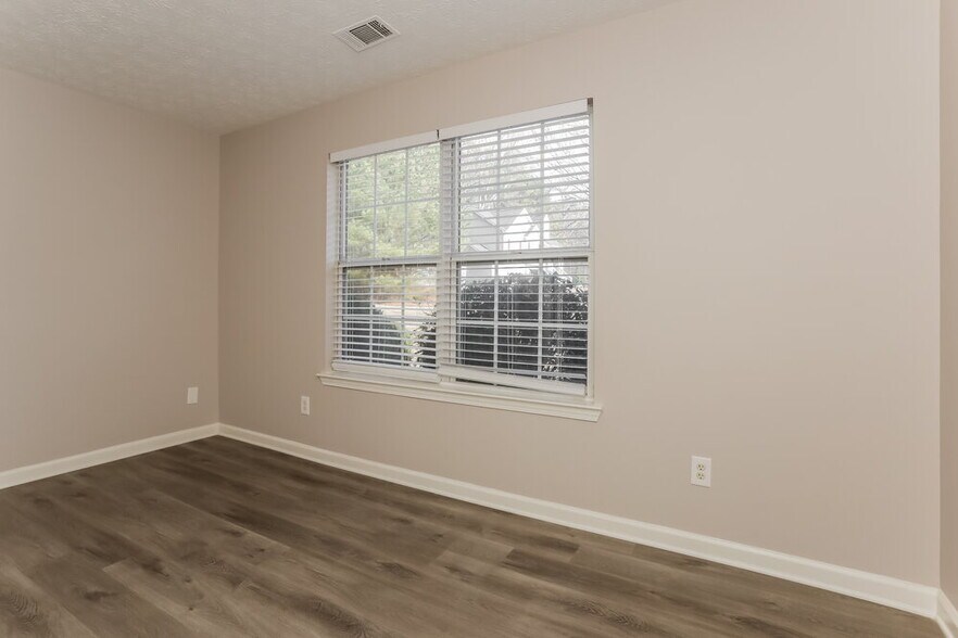 Building Photo - 1020 Trotters Farm Rd