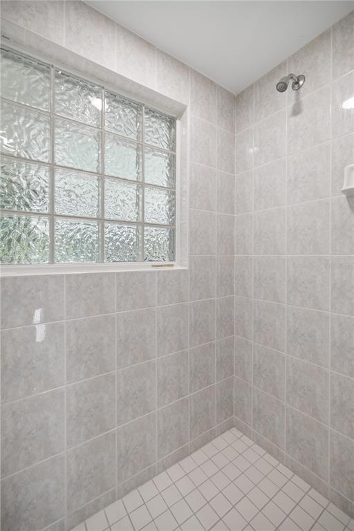 Building Photo - 1628 SE 29th Terrace