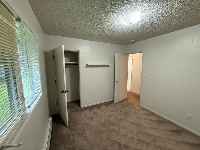 Building Photo - 6949 Windsor Pl