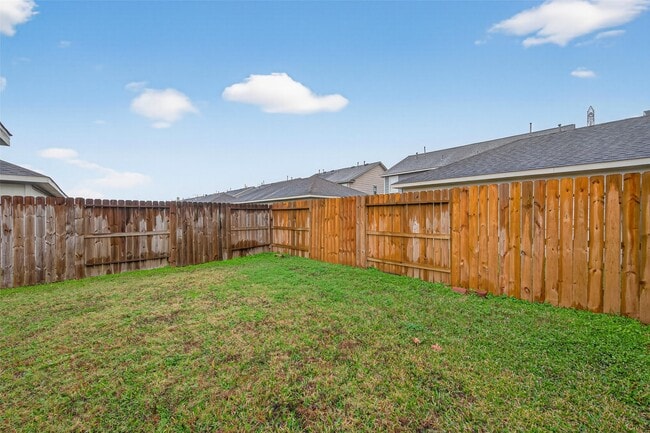 Building Photo - 16827 Libson Falls Dr