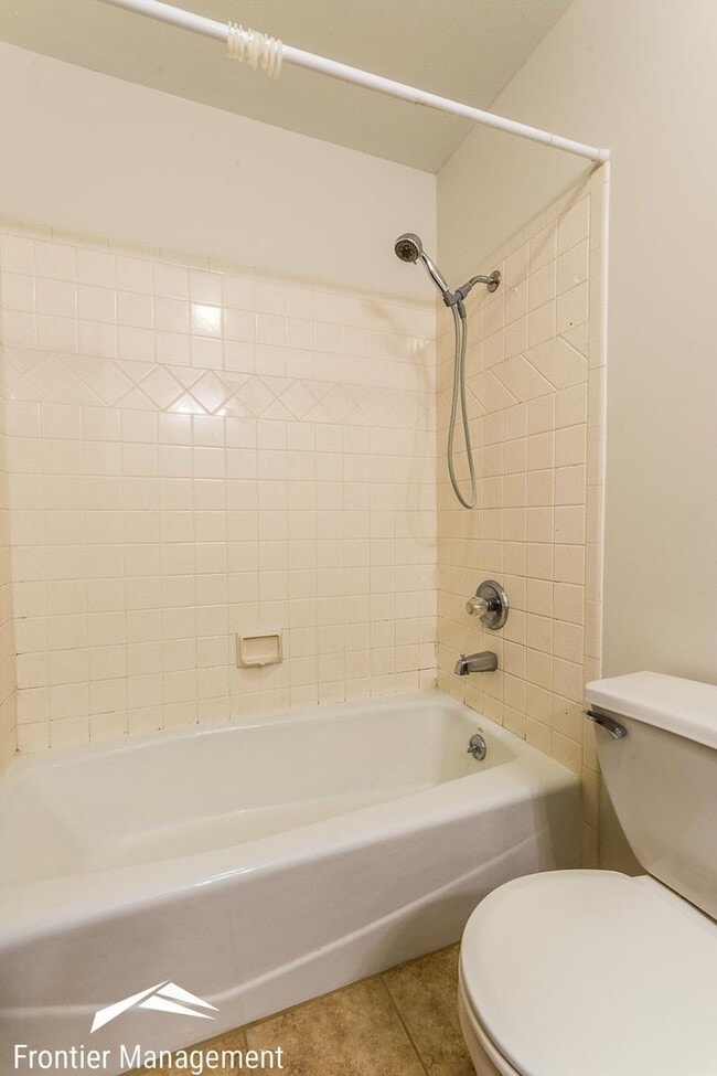 Building Photo - Incredible 2 Bedroom Duplex for Rent!