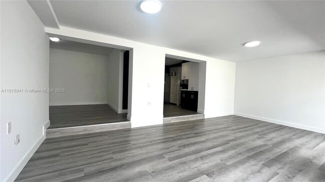 Building Photo - 487 NW 98th Ct