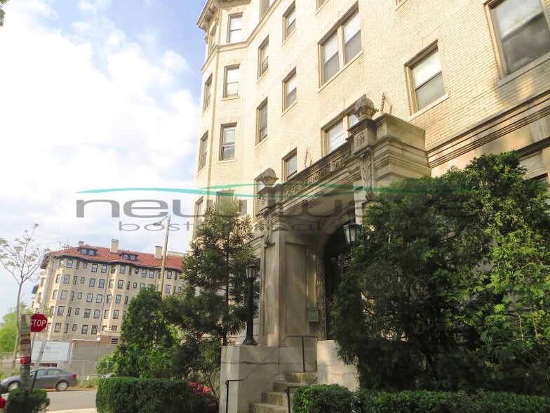 Building Photo - 50 Charlesgate E