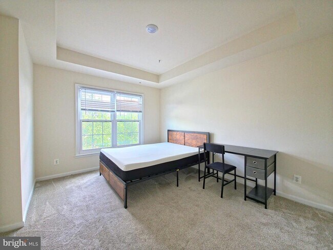 Building Photo - 5310 Birds View Ln
