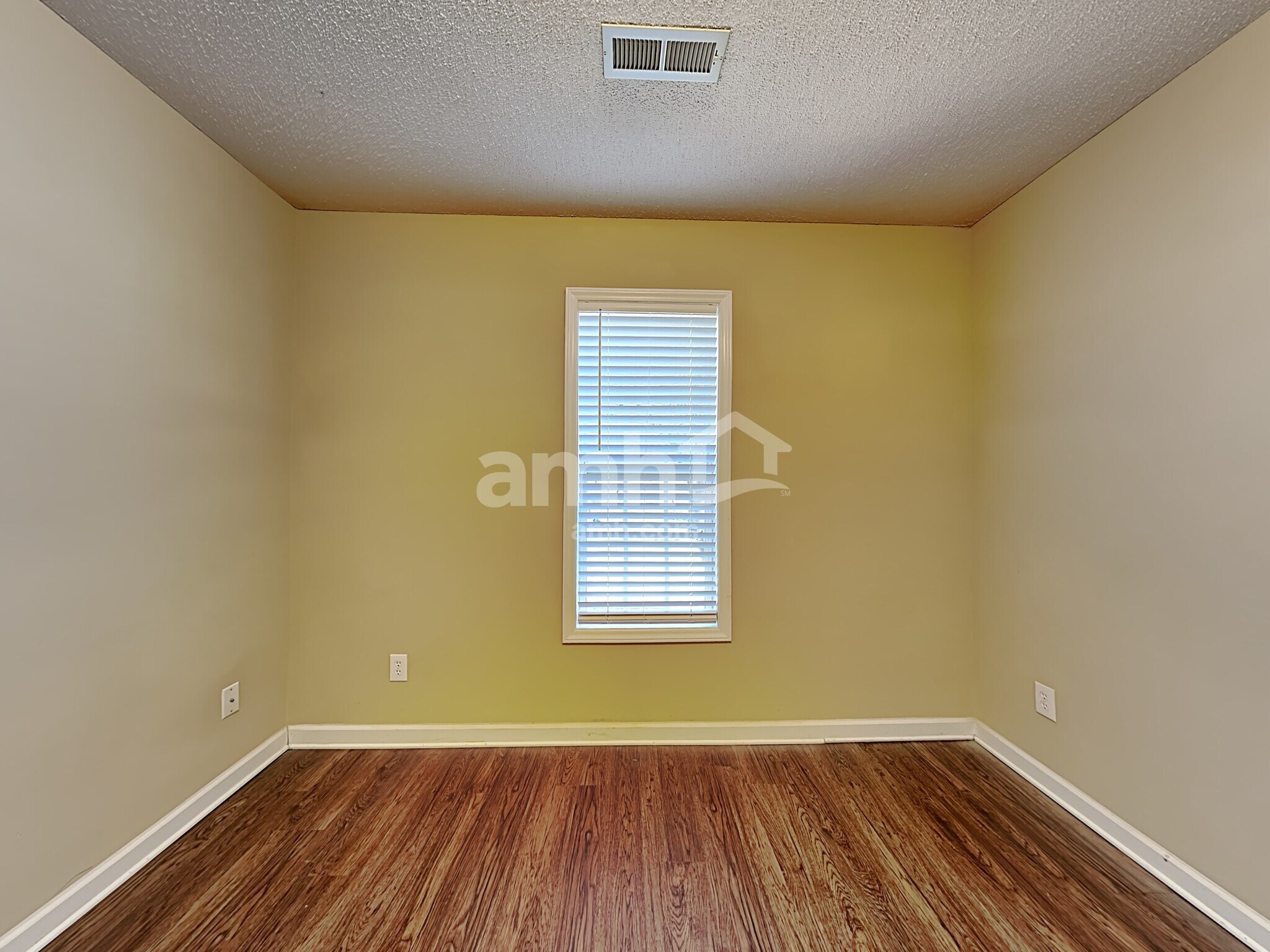 Building Photo - 1732 Ammons Dr