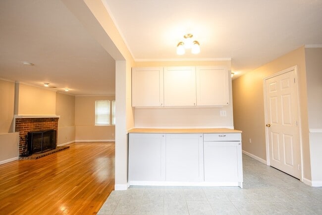 Building Photo - 5337 Washington St