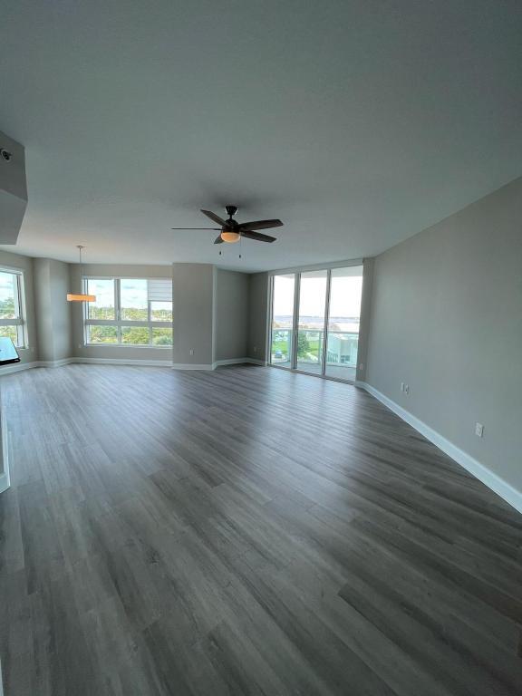 Building Photo - 241 Riverside Dr