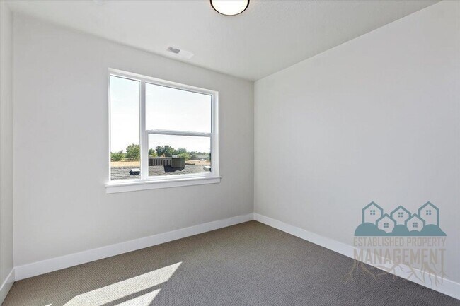 Building Photo - 1740 E State Ave