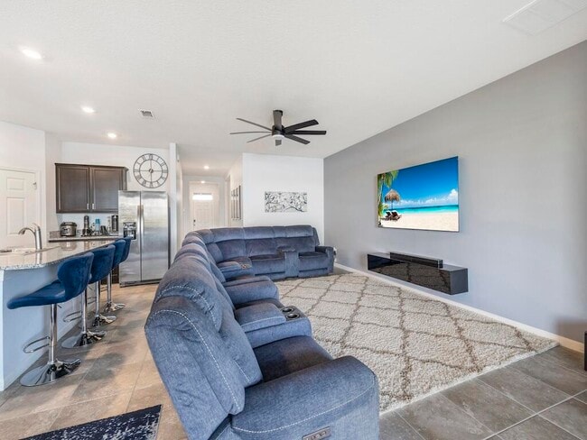 Building Photo - 12341 Arabella Dr