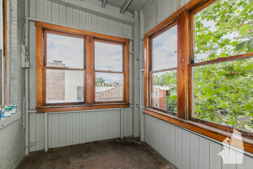 Building Photo - 1210 W Addison St