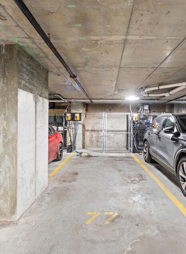 Building Photo - 720 Clinton St