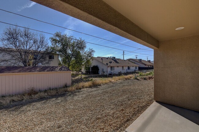 Building Photo - 3013 N Corrine Dr