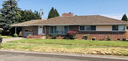 Building Photo - Beautiful Ranch style 3 bed/2 bath home - ...