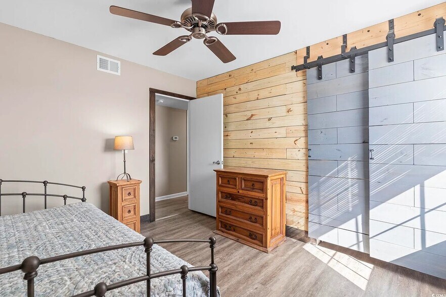 Building Photo - 2257 Huntingdon Dr