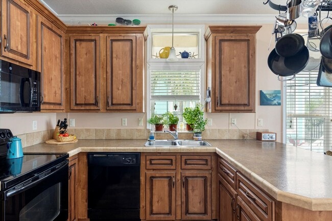 Building Photo - Sunset Harbor at Cow Key Marina 6 month furnished rental