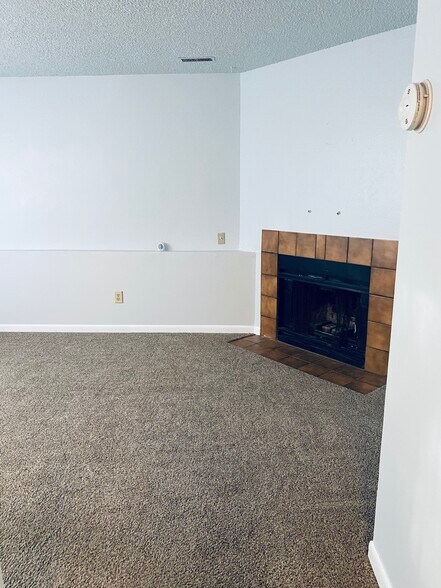 Building Photo - 1465 Manitou Blvd