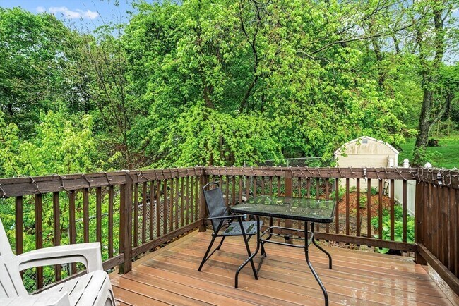 Building Photo - 121 Franklin St