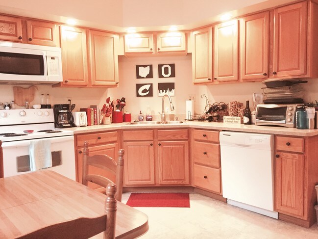 Kitchen - 1104 Pennsylvania Ave