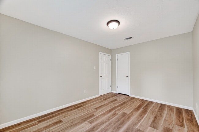 Building Photo - 25503 Foxbriar Ln
