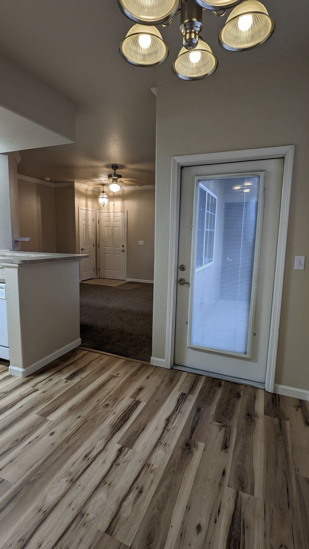 Building Photo - TWO BEDROOM/TWO BATHROOM CONDO WITH AMENITIES IN GATED COMMUNITY!