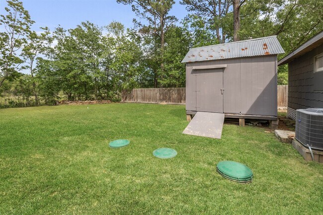 Building Photo - 16766 Lake Cir