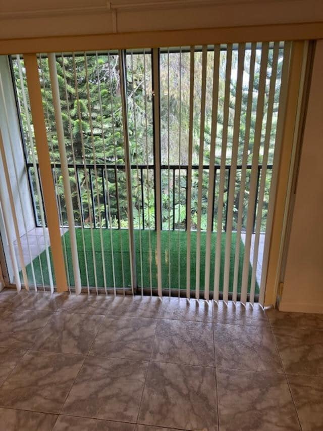 Building Photo - 7831 N Colony Cir