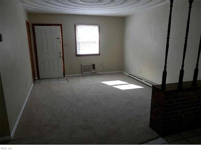 Building Photo - 8923 Brighton St