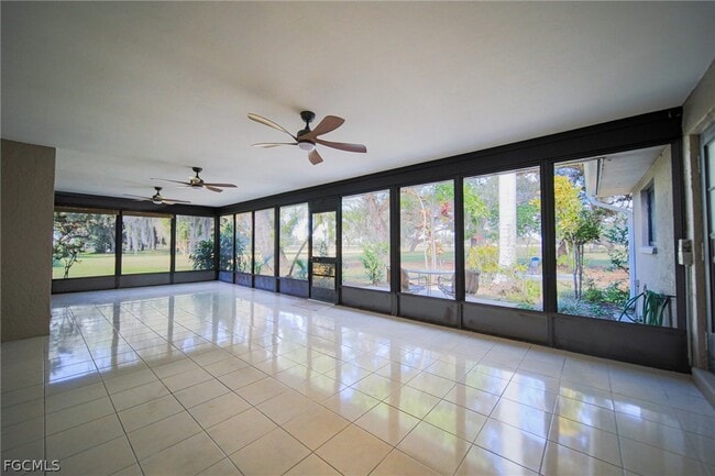Building Photo - 1250 Riverbend Dr