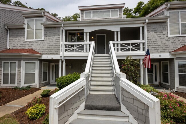 Building Photo - 1473 S Mariners Pointe