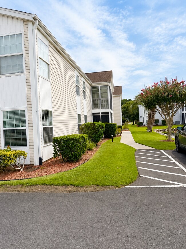 Building Photo - 2257 Huntingdon Dr