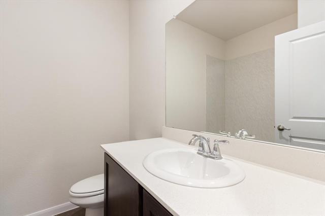 Building Photo - 3902 Oak Crk Cir