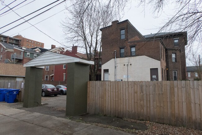 Building Photo - 1112 Sheffield St