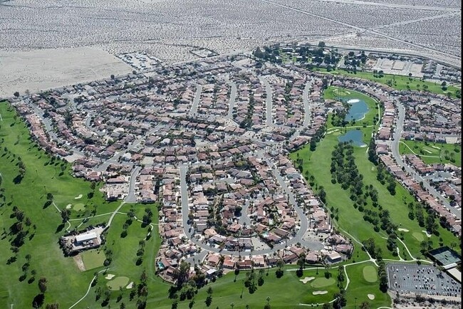 Building Photo - 9647 Spyglass Ave