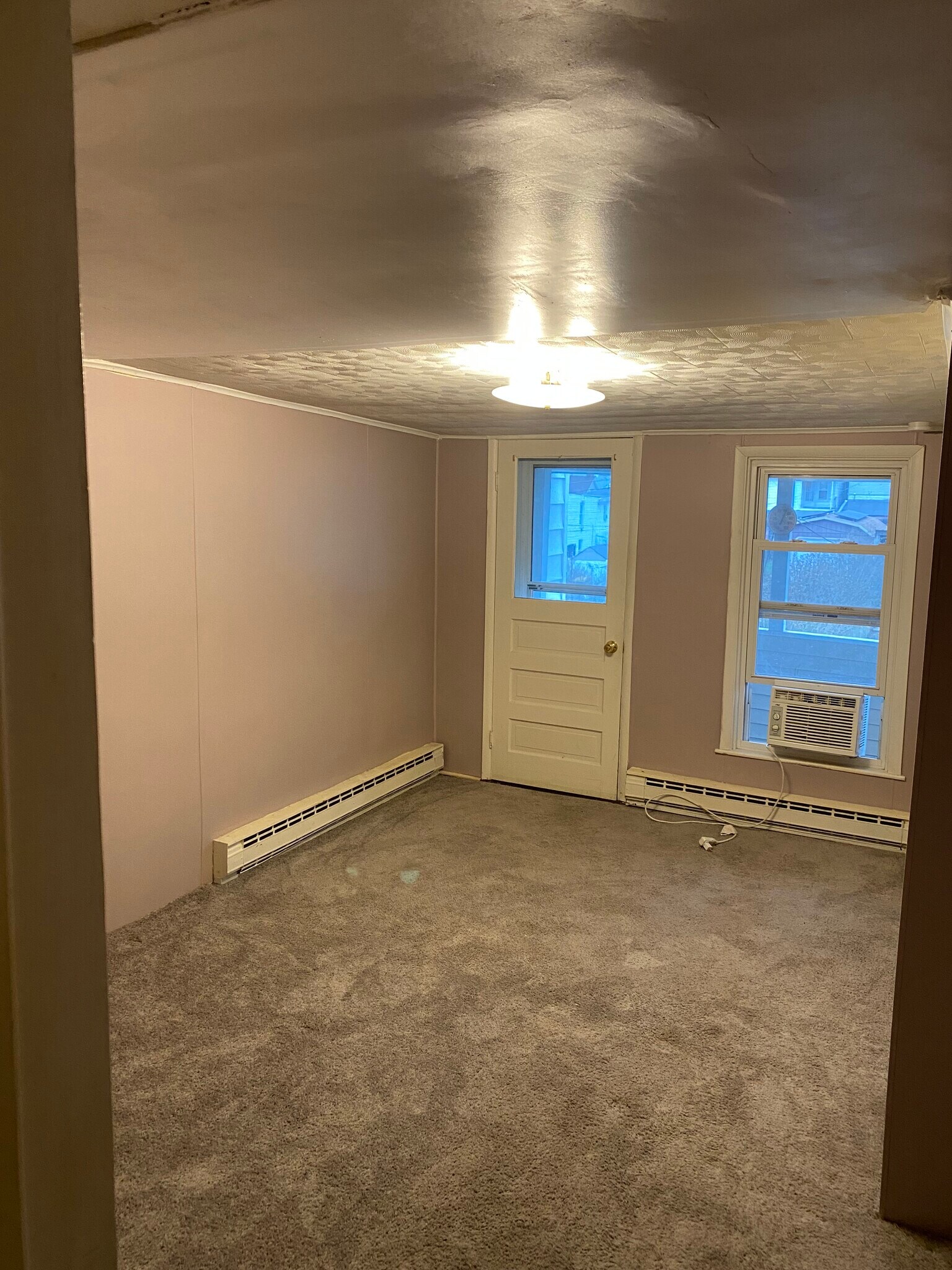 Building Photo - 245 S Walnut St