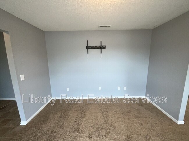 Building Photo - 215 Bridgemont Way