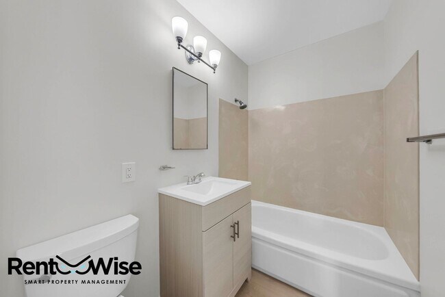 Building Photo - Present PM-Midtown Palo Alto Beauty-New Floors-Remodeled Bathrooms-Big Yard