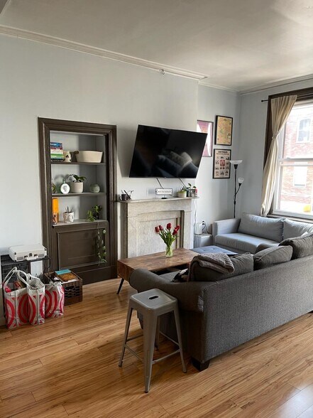 Living Room - 605 N 11th St