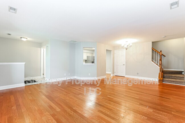 Building Photo - 4406 Aberdeen Ln